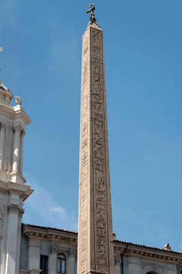 Obelisk cesarza Domicjana mierzący 16 m 53 cm