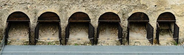 Chambers for boats in Herculaneum