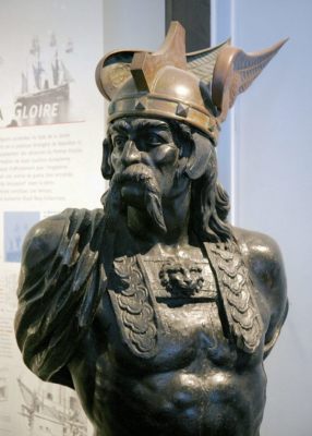 Brennus sculpture