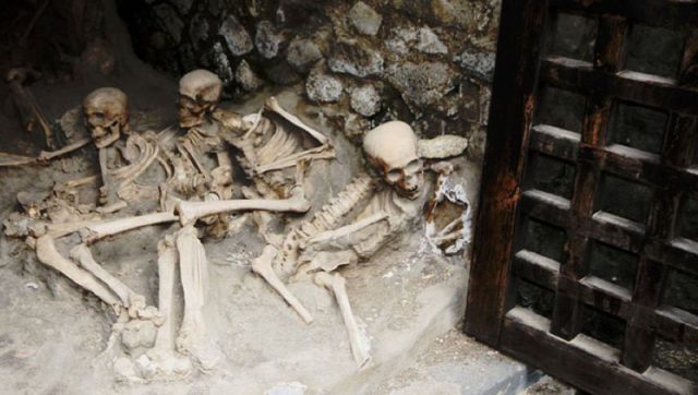 Skeletons of victims in docks in Herkulanum