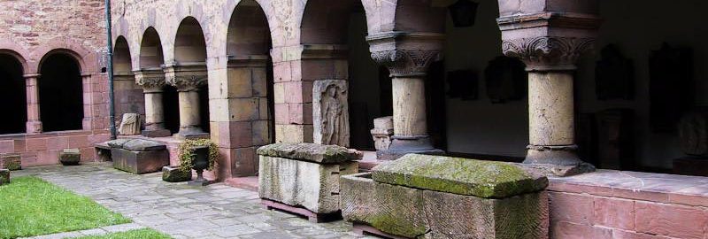 Rzymskie sarkofagi w Wormacji (Niemcy).