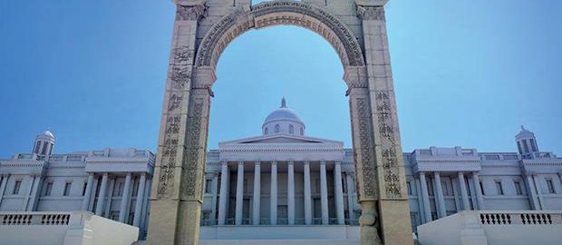 Replica of triumphal arch from Palmyra in London