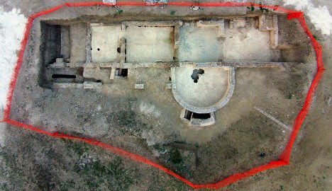 Roman Workers Found An Ancient Bathhouse And Tombs « IMPERIUM ROMANUM