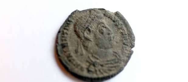 In Cornwall, woman found 1,700-year-old Roman coin