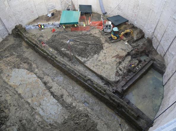 Roman aqueduct discovered under Piazza Celimontana