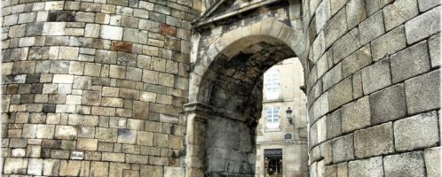 Świetnie zachowana rzymska brama w Lugo
