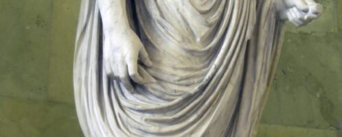 Antoninus Pius in a toga
