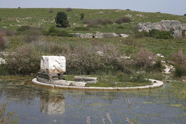 Monument in honor victories at Actium; Lion Harbor