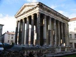 Świątynia Augusta i Liwii w Vienne