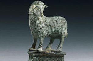 Roman statue depicting a sheep