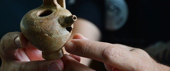 Odkryto rzymską dziecięcą buteleczkę sprzed 2000 lat