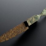 Dobrze zachowany rzymski nóż do operacji
