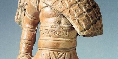 Roman small statuette depicting gladiator