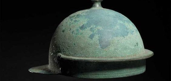 Roman helmet of Hagenau type