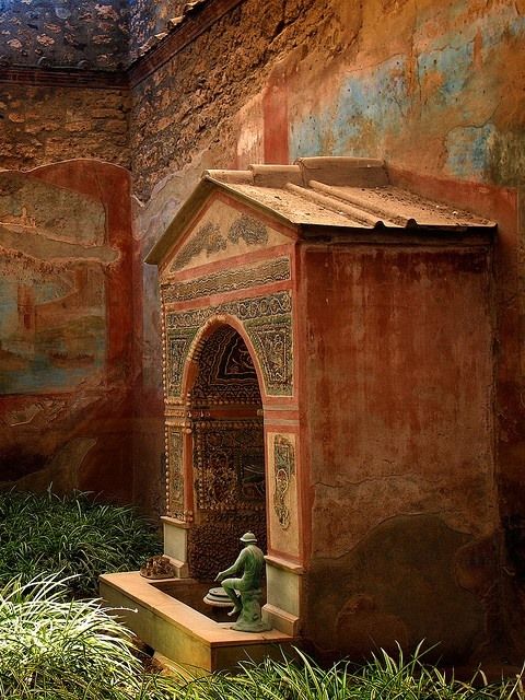 Beautifully decorated fountain in Pompeian house « IMPERIUM ROMANUM