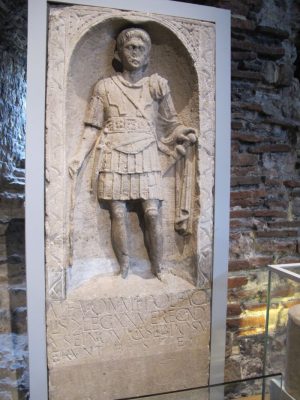 Nagrobek Marcusa Favoniusza Facilisa