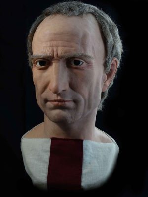 Julius Caesar, author of Cesares de Roma