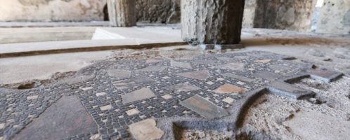 British woman caught removing an element from a Roman mosaic in Pompeii