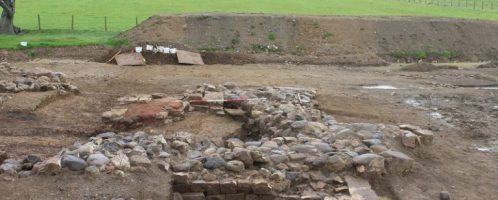 A skeleton and a "factory" for heating plates from Roman times  were discovered in northern England