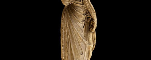 Roman statue of a woman