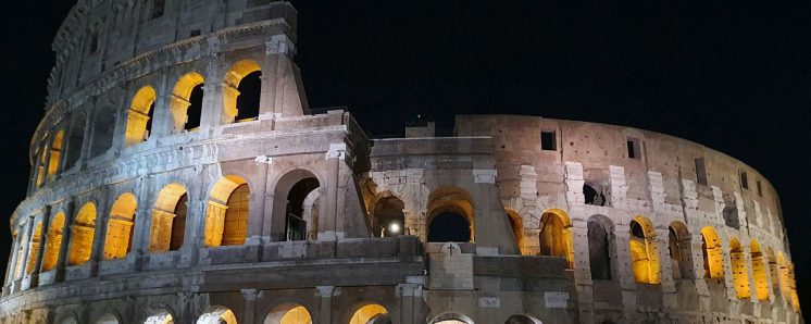 Koloseum nocą