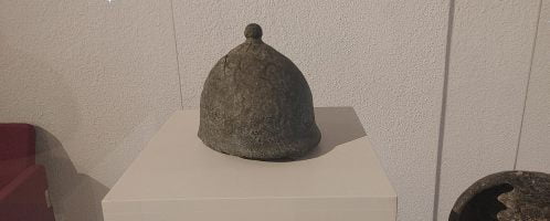 Roman helmet of Montefortino type