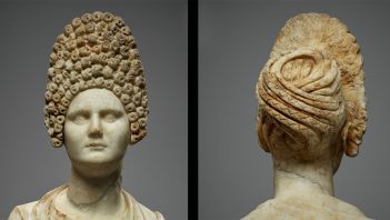 Roman 'bird's nest' hairstyle