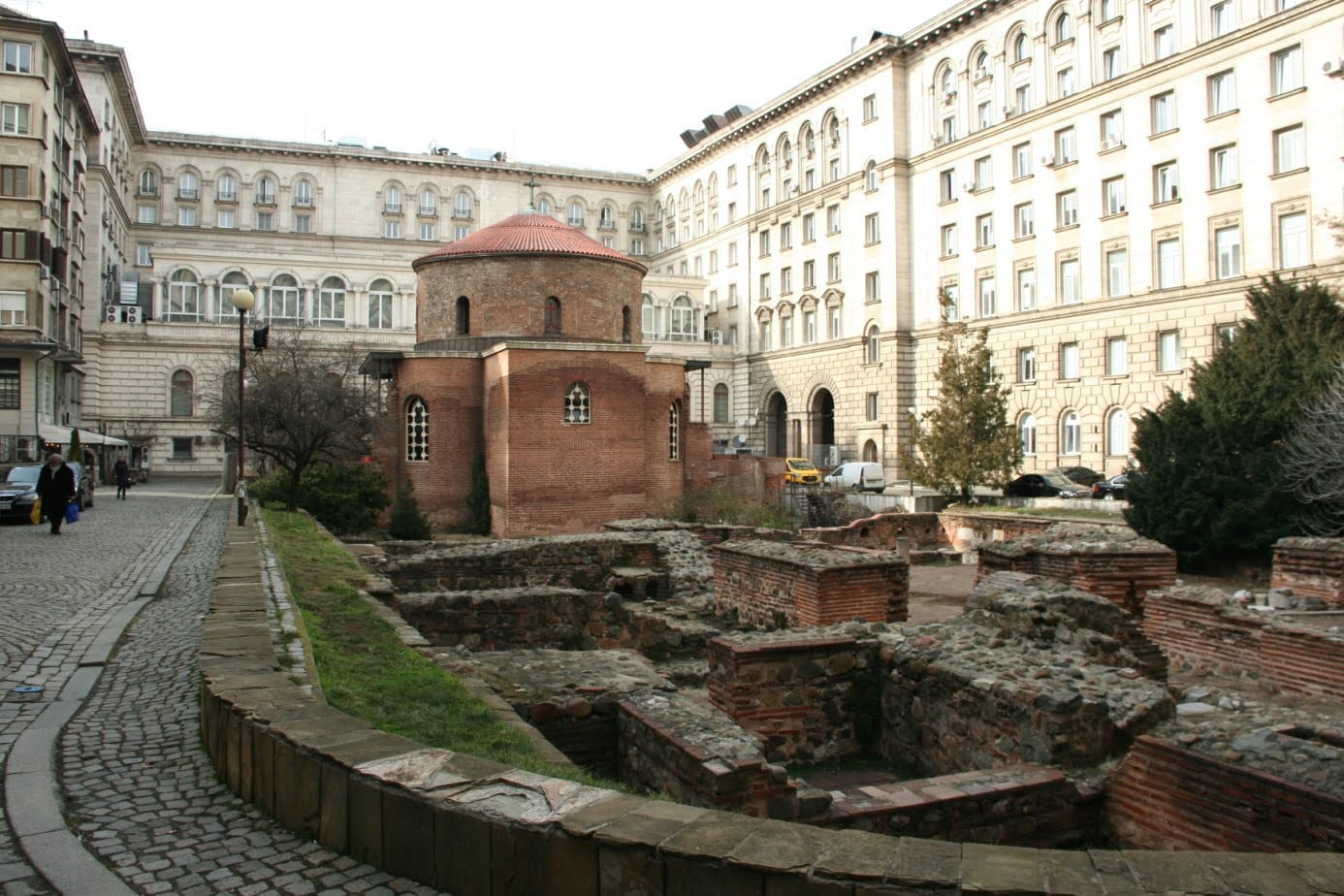 Ruins next to Saint George basilica