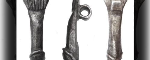Rzymski srebrny wisiorek w kształcie fallusa