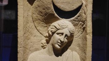Ołtarz rzymski poświęcony bogini Lunie