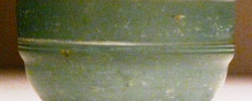 Zielony rzymski szklany kielich wydobyty z grobowca Guangxi (graniczący z dzisiejszym Wietnamem, w południowych Chinach). Datowany na I-III wiek n.e.