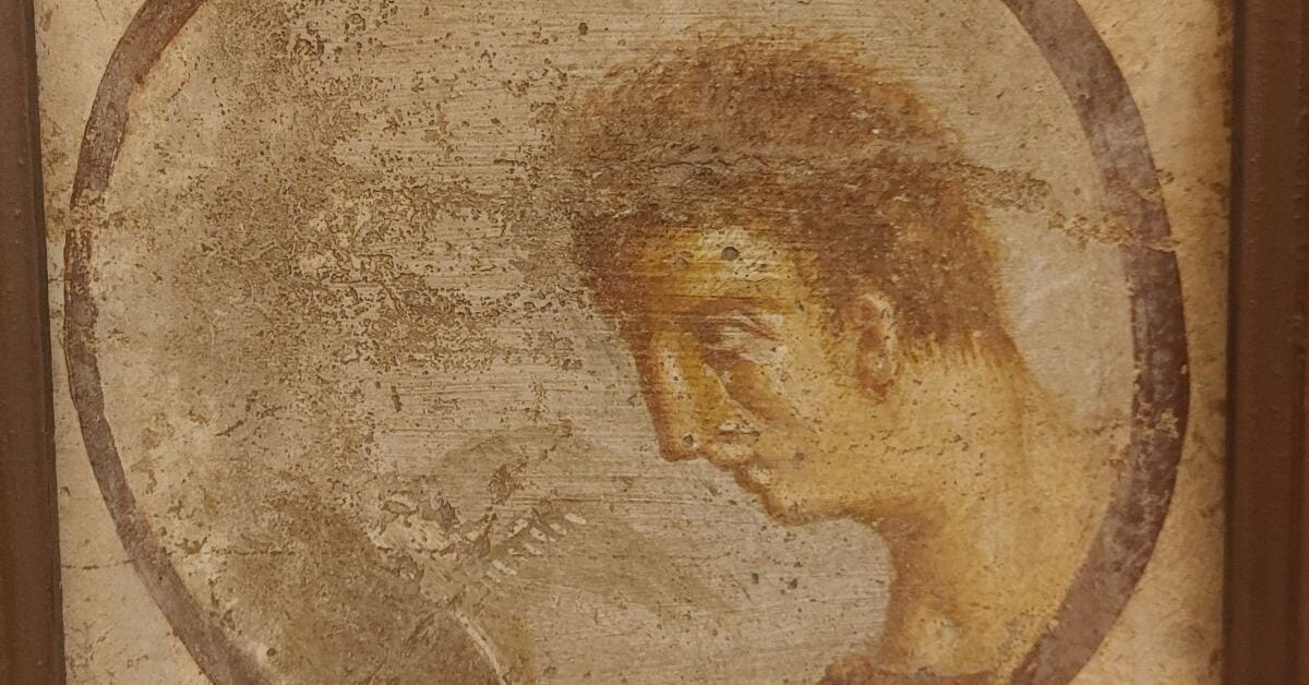 Rzymski fresk ukazujący młodego mężczyznę z dużym nosem