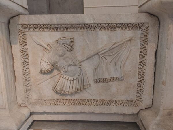 Roman relief showing tropaion