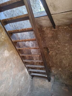 Współczesne schody w Pompejach
