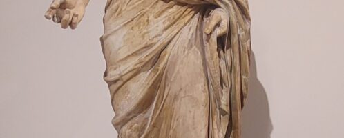 Sculpture of Roman citizen in toga