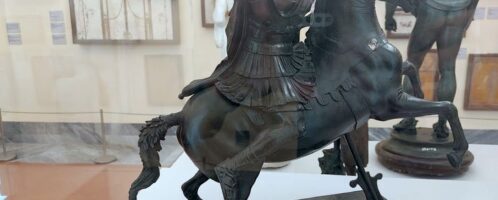 Rzymska rzeźba z brązu ukazująca Aleksandra Wielkiego na koniu