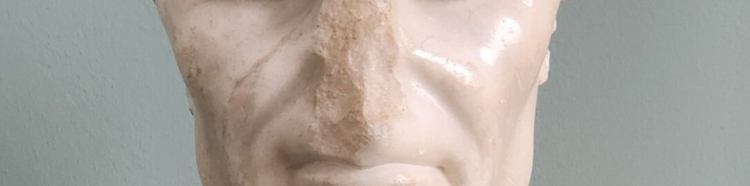 Rzymska rzeźba zapewne przedstawiająca cesarza Nerwę