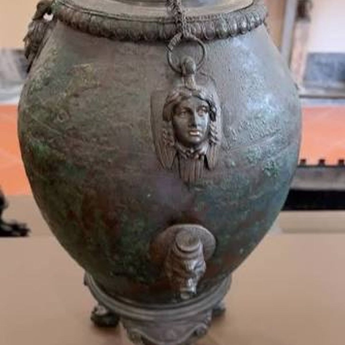 Roman samovar from Pompeii